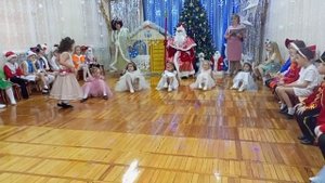 танец бусинок на новогоднем утреннике