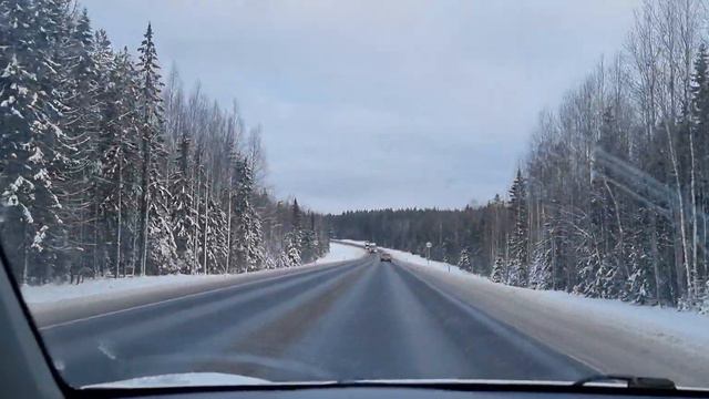 Карелия, ЕДУ, Трасса Кола.Будьте очень осторожны на трассе зимой. смотреть онлайн