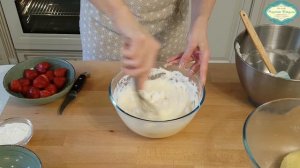 КОРОЛЕВСКАЯ ВАТРУШКА с клубникой. Десерт, любимый многими/ Рецепты Джулии?