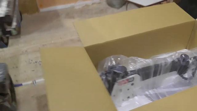 Распаковка лобзиковый станок JET JWSS 18B смотреть онлайн