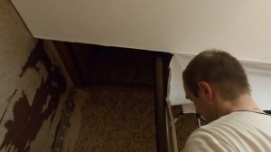 Рассказываем, как установить натяжной потолок с световыми линиями и, как стыковать Slott с багетом