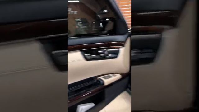 Mercedes W221 - Тусклая штатная подсветка салона смотреть онлайн