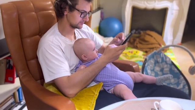 РАЗВИТИЕ РЕБЕНКА в 5 МЕСЯЦЕВ физическое и эмоциональное | Что умеет ребенок в 4-5 месяцев