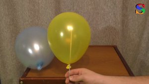 Фокус с воздушным шариком / Focus with balloon popping