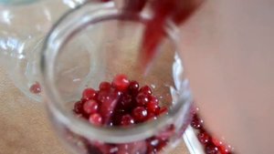 ⨳СВЕЖАЯ КЛЮКВА КРУГЛЫЙ ГОД ❄ храним клюкву на зиму без сахара в погребе