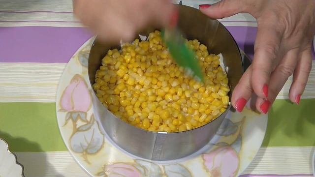 Салат с ветчиной и грибами