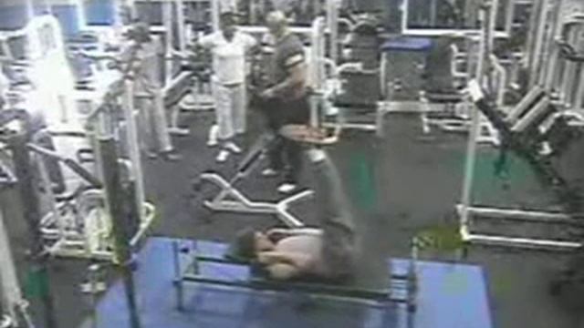 тренажер согнул мужика смотреть онлайн