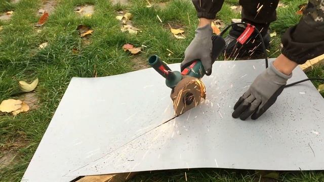 Подшивка свесов кровли своими руками. Софиты, J-профиль, светодиодный прожектор 10 Вт. смотреть онлайн