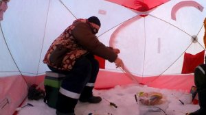 Налим на жерлицу . Зимняя рыбалка.  Рыбалка на Ишиме.