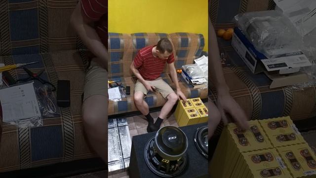 Распаковка аудиосистемы DB APOCALYPSE смотреть онлайн