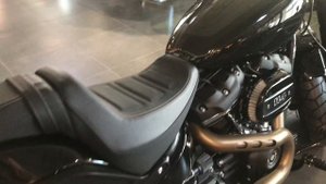 Harley-Davidson Softail Fat Bob 114 (FXFBS) Vivid Black 2018