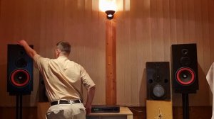 Cerwin Vega VS10 vs Эстония 35АС-021-1 – любительский обзор от Макса