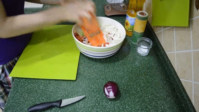 Салат из своих овощей. смотреть онлайн