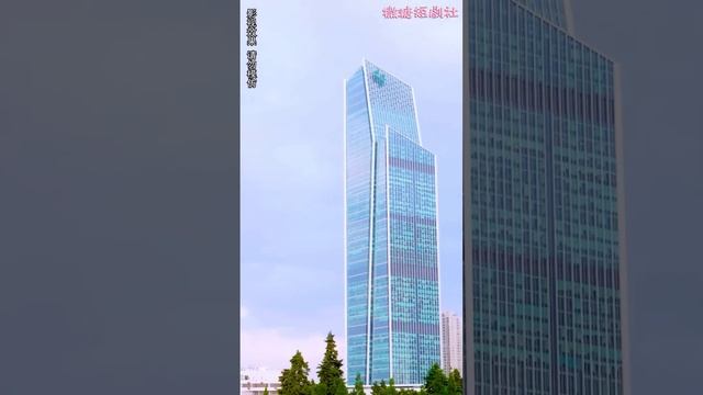 [MULTI SUB]?《重生之我在學校叱吒風雲》雙胞胎姐妹從小失散，姐姐成為首富美女總裁，妹妹卻被人欺凌致死，重生一次，我們姐妹同心，要讓那些欺凌者付出代價#短劇#女頻短劇#校園#重生【微糖短劇社