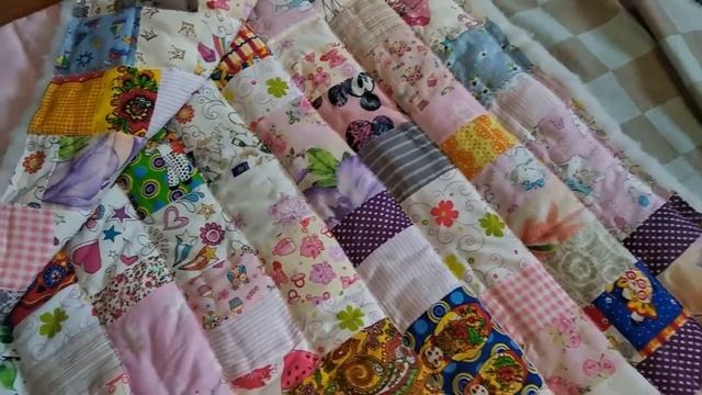 Как я сшила лоскутные одеяла, для своих внуков. Все довольны. смотреть онлайн