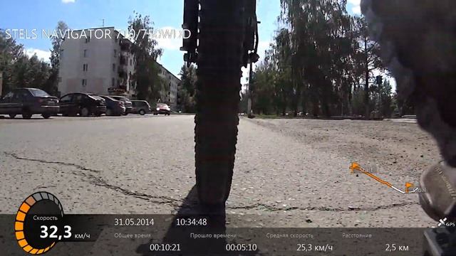 Мотор колесо в действии, езда по городу смотреть онлайн
