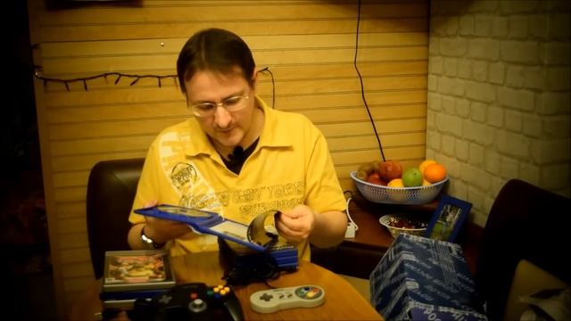 Ленивый анбоксинг #7 - Посылка от подписчика: джойстики и игры PS2 смотреть онлайн