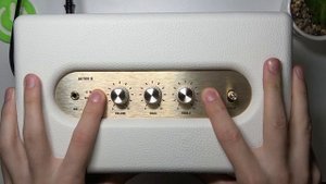 Как сделать сброс настроек Marshall Actone II ? Сброс настроек Marshall Actone II