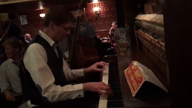 Morten Gunnar Larsen - "Coronation Rag"