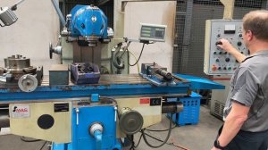 MAC X5750A 2 Universal Ram Type Mill