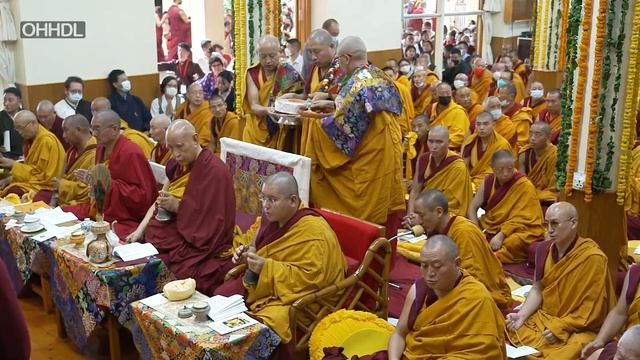 Молебен о долгой жизни Его Святейшества Далай-ламы смотреть онлайн