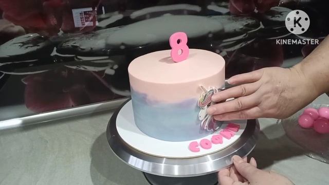 Замечательный тортик для девочки. Идея оформления. смотреть онлайн