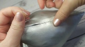 Самый простой способ сшить подставку для телефона: 2 варианта. Подарок своими руками за 15 минут!