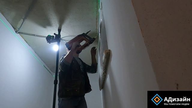 Как и с помощью чего закрепить багет для натяжного потолка менее чем за 15 минут смотреть онлайн