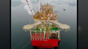 Самый большой плавучий объект в мире - Prelude FLNG