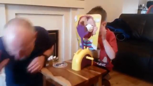 Hasbro's Pie Face Game Commercial смотреть онлайн