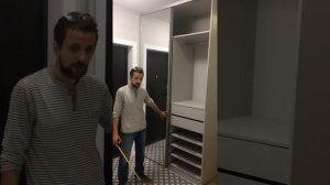 Шкаф в прихожую в доме от компании ПИК