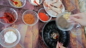 Куриные голени с ананасами.