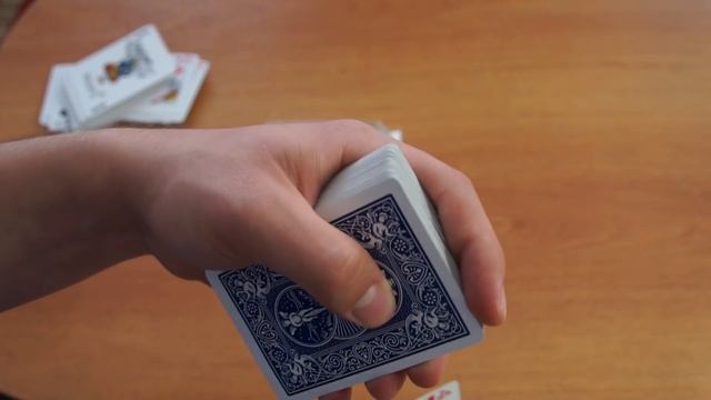 Бесплатное обучение фокусам #38: Очень эффектные карточные фокусы! Уличная магия обучение! смотреть онлайн