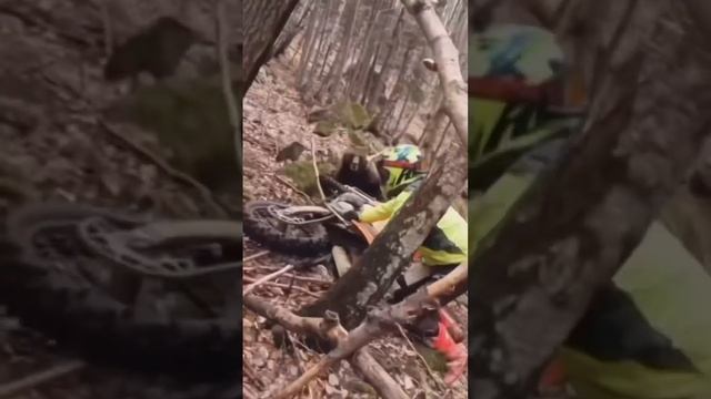 Испугались? Самый громкий эндуро! #bvdshop #мем #мото #эндуро #питбайк #мотомем #страшно смотреть онлайн