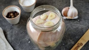 Сало соленое в рассоле по-деревенски