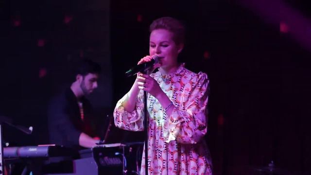 Алиса Вокс, песня Держи (LIVE)