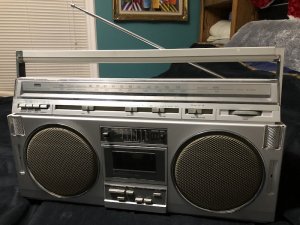 Винтажный кассетный  AM-FM  Montgomery Ward Boom Box GEN3992-Япония-1982-год