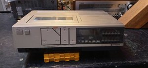 Видеомагнитофон Hitachi VT-11A Винтажный-Япония-1982-год