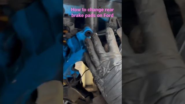 How to change rear brake pads on Ford Focus