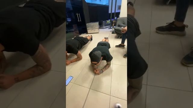 Pepe Shitz vs Kita смотреть онлайн