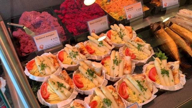 Лучшее кафе Голландии .