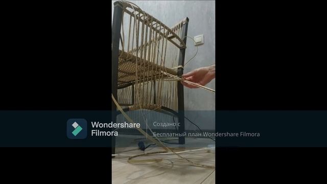 Плетение ротангом. Диван на металлическом каркасе. Часть 3. Стоячки на подлокотнике смотреть онлайн