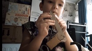 как сделать пистолет из картона