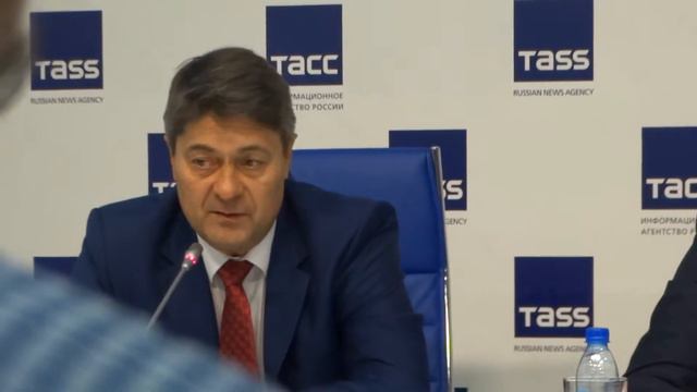АНДРЕЙ МАРТЕМЬЯНОВ, главный тренер ХК "Автомобилист"