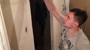 Как выровнять стены минимальным слоем установка маяков