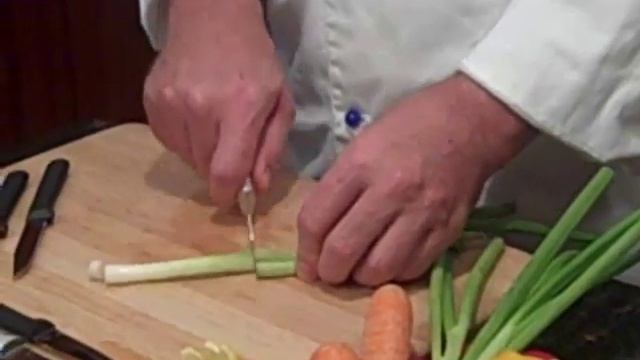 How To Make Scallion Brushes | RadaCutlery.com смотреть онлайн