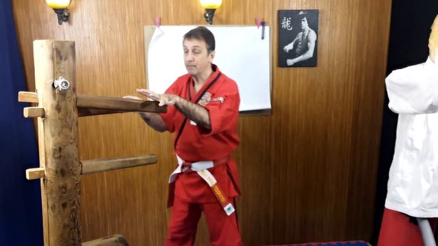 Тонкости от двойки боксера и быстрых рук. The subtleties of defense against a boxer's deuce . смотреть онлайн