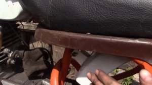 СИДЕНИЕ ОТ МОПЕДА ЗИД ПИЛОТ 50 НА ВОСХОД3М ЭНДУРО/СДЕЛАЛ КРЕПЛЕНИЕ И ОБТЯНУЛ