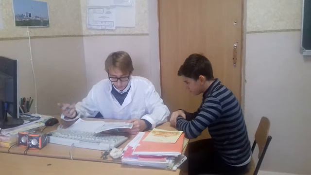 Илья Рома. Сцека "У врача" Гимназия 9. Город Симферополь смотреть онлайн