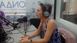 Солистка театра Анна Фроколо в студии «Радио 54»